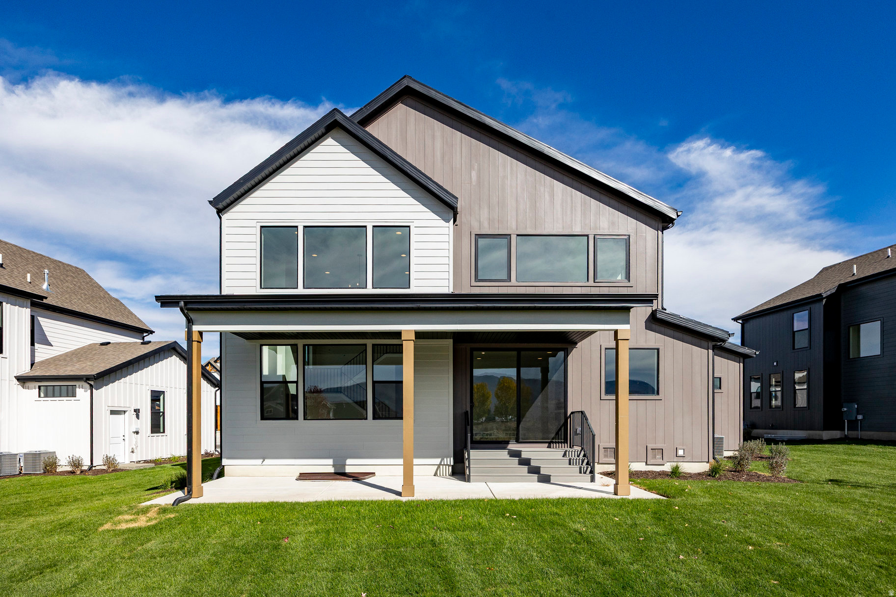 THE CROSSING - Residential