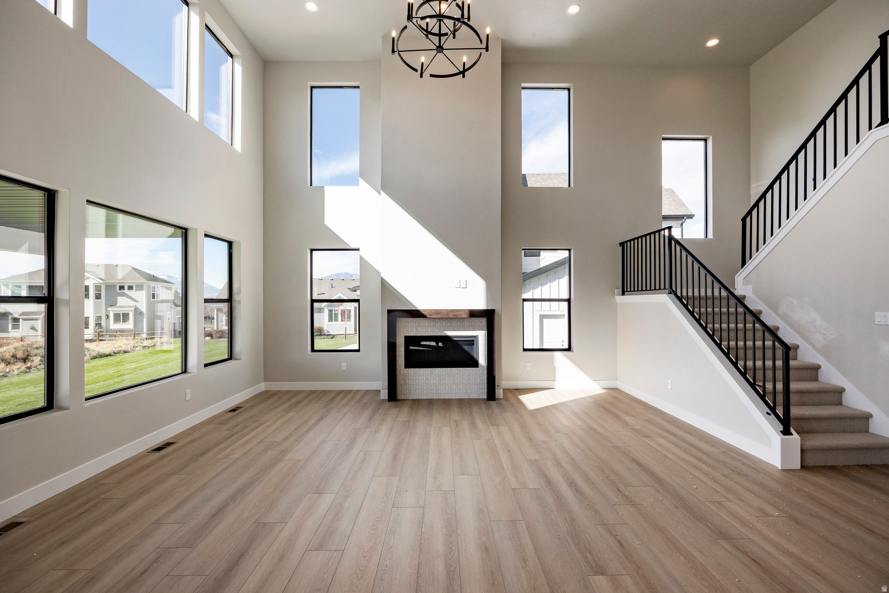 THE CROSSING - Residential