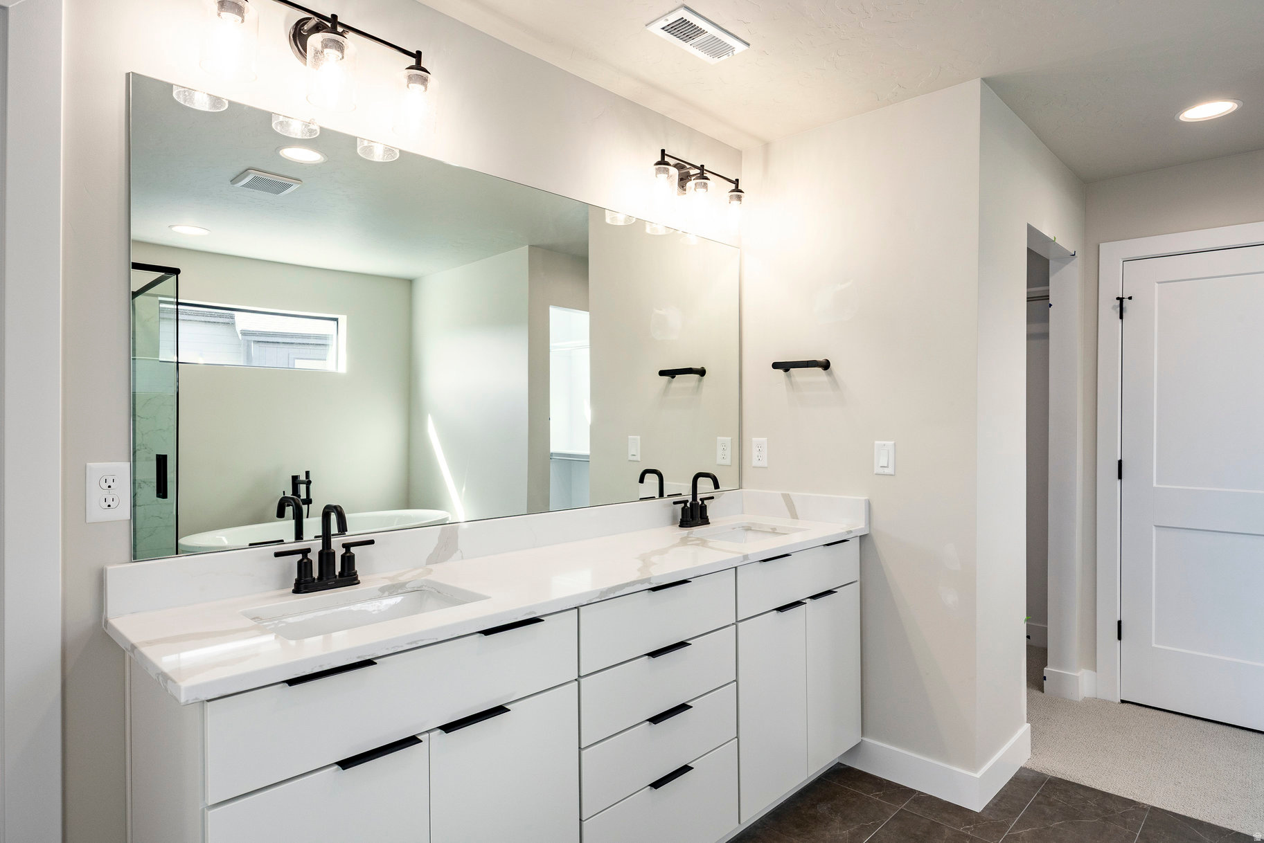 THE CROSSING - Residential