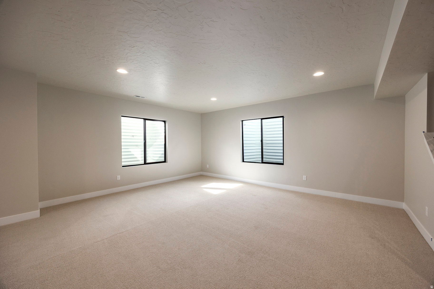 THE CROSSING - Residential