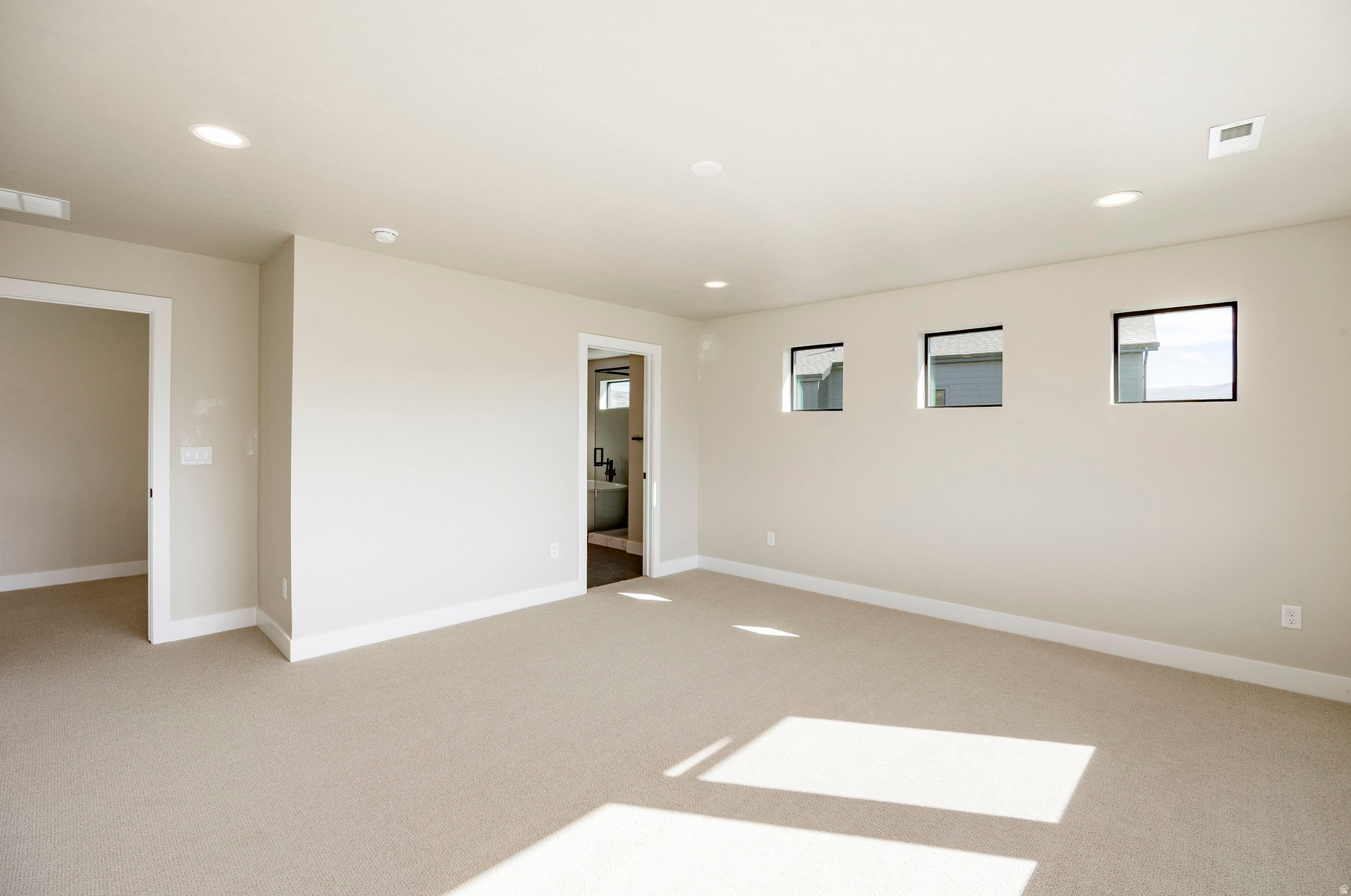 THE CROSSING - Residential