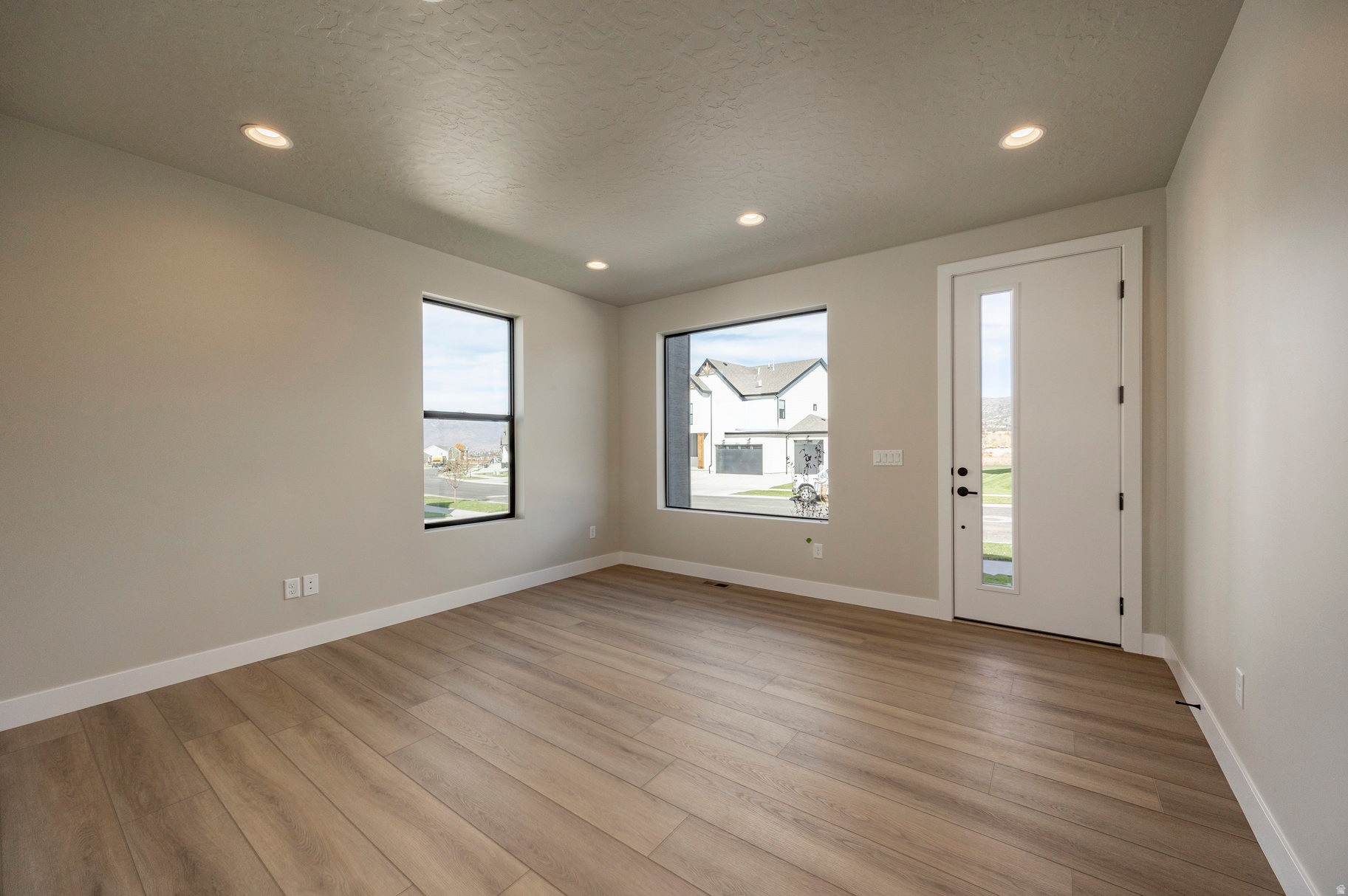 THE CROSSING - Residential