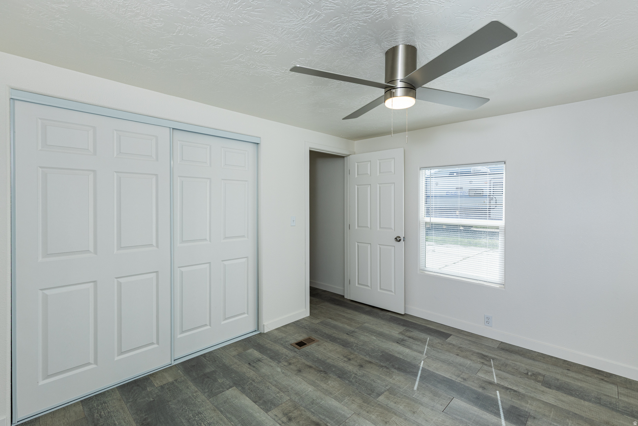 THE COUNTRY SQUIRE S - Residential