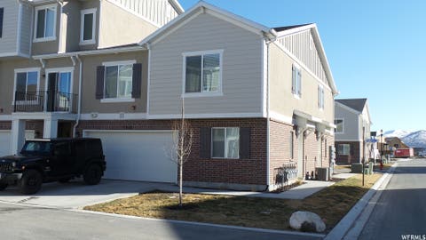 Townhouse For Sale - 5381 W Kuna Peak Pl<br/> Herriman, UT 84096