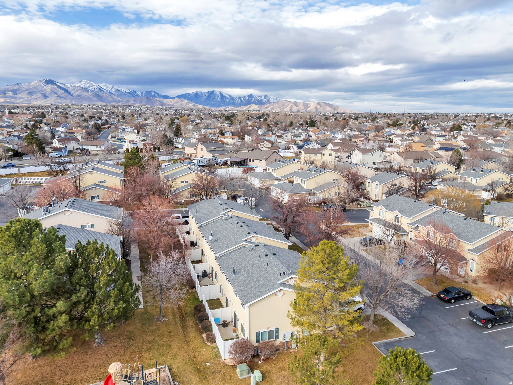 TUSCANY TOWNHOMES PHASE 1 CONDO - Residential