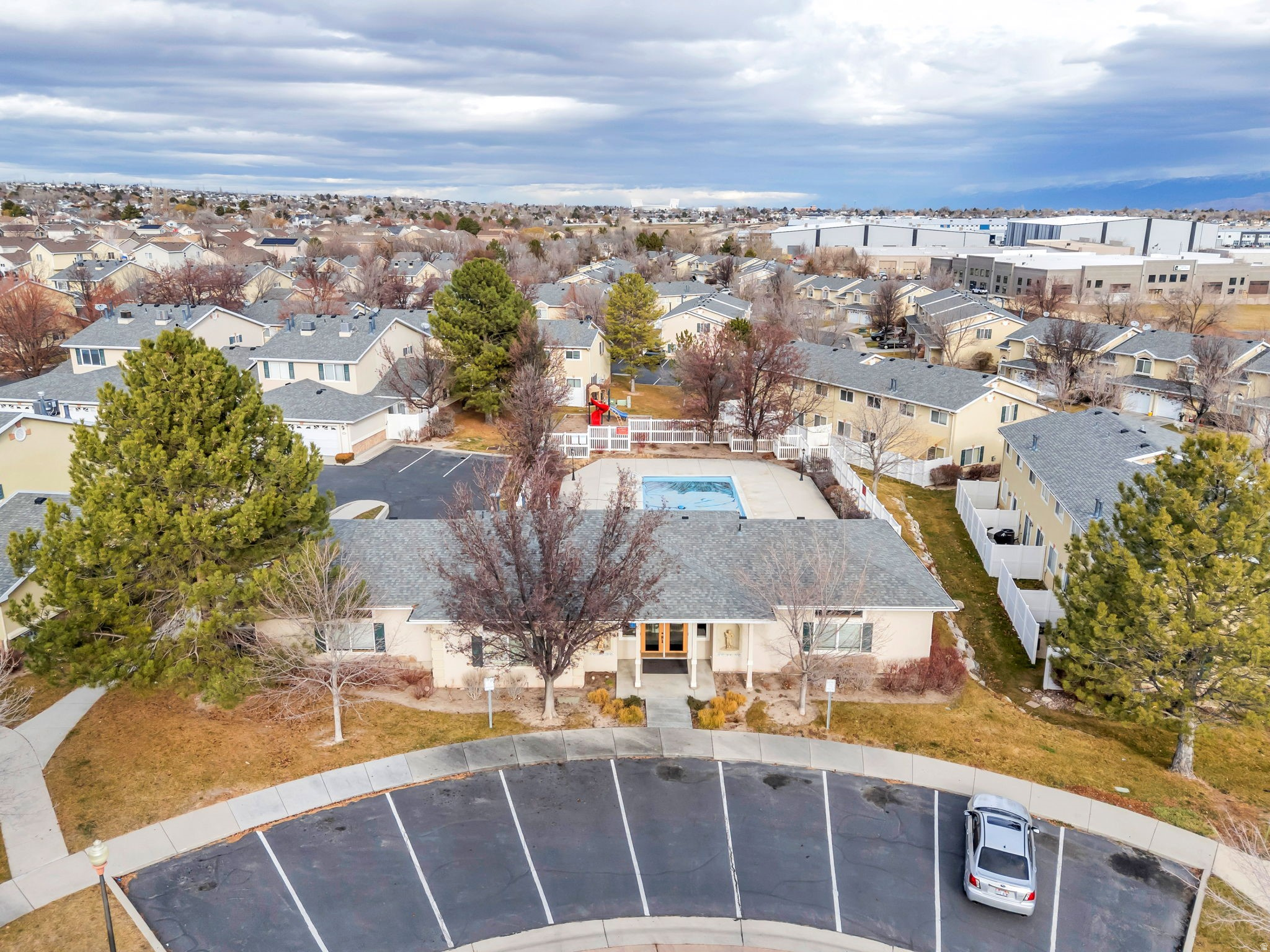 TUSCANY TOWNHOMES PHASE 1 CONDO - Residential