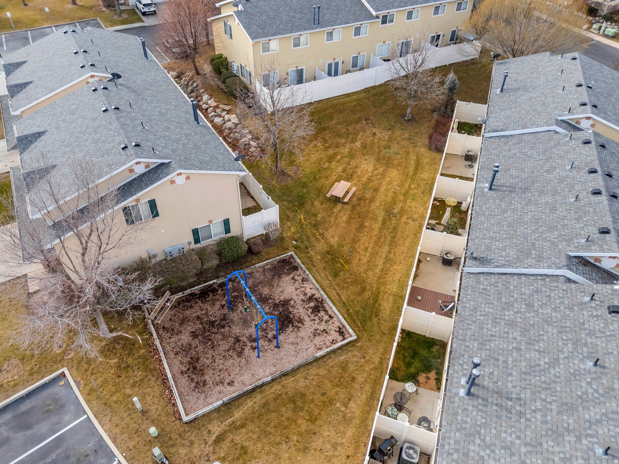 TUSCANY TOWNHOMES PHASE 1 CONDO - Residential