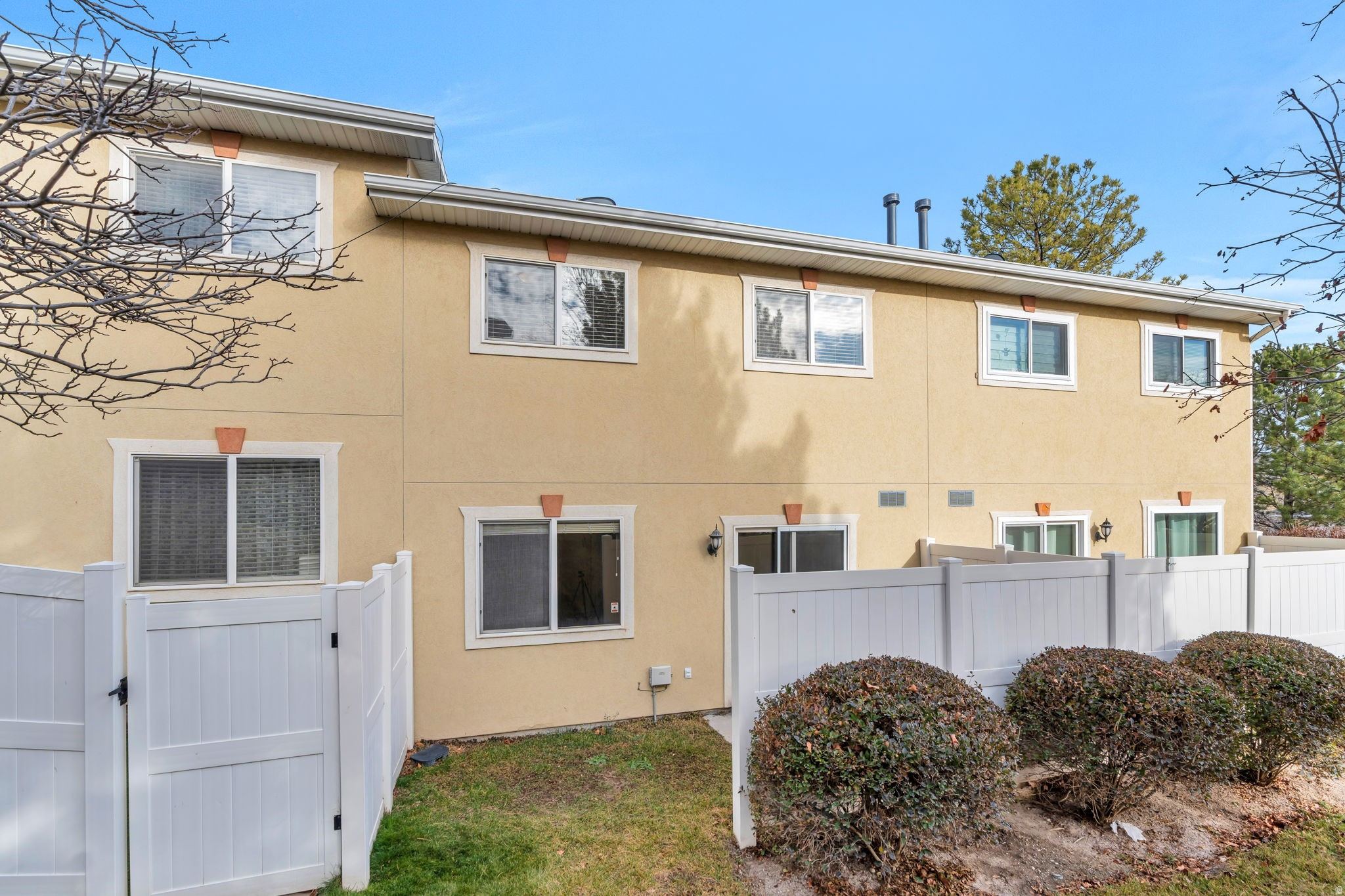 TUSCANY TOWNHOMES PHASE 1 CONDO - Residential