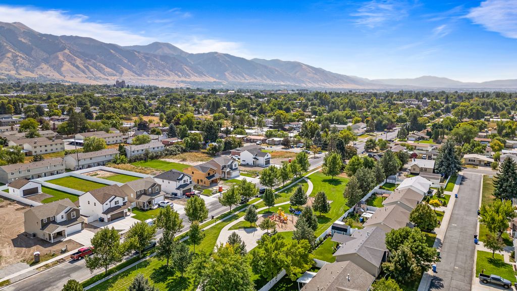Photo of 612 N 400 W, Logan, UT 84321 (MLS # 2155422)