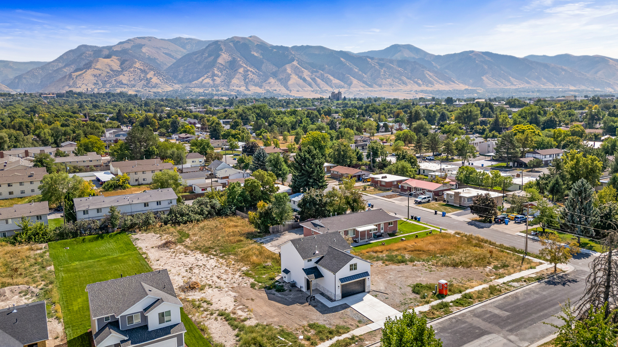 COTTONWOOD PARK - Residential