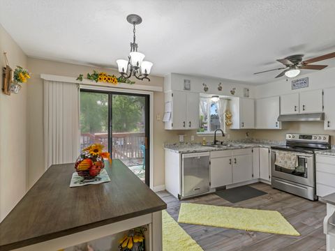 Tiny photo for 374 E 30 N, Grantsville, UT 84029 (MLS # 2169686)