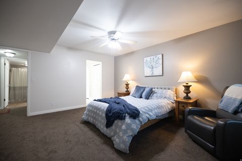 Tiny photo for 323 S PEACH LN, Bountiful, UT 84010 (MLS # 2126873)