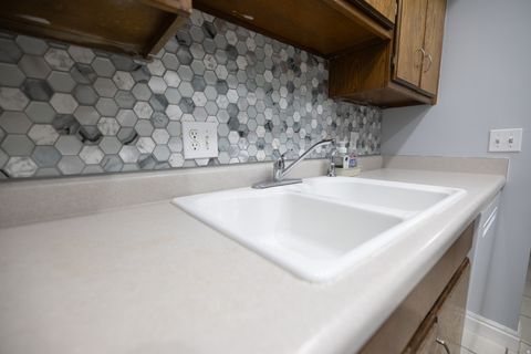 Tiny photo for 323 S PEACH LN, Bountiful, UT 84010 (MLS # 2126873)