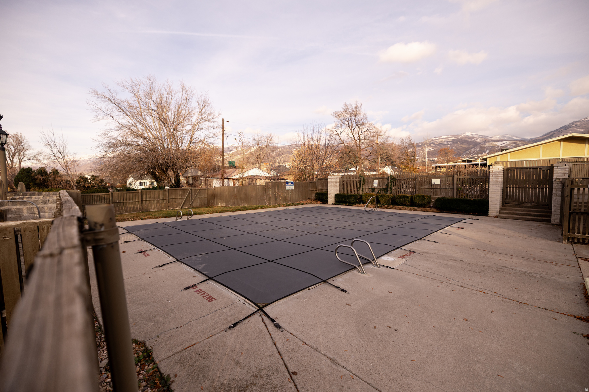 THREE FOUNTAINS - Residential