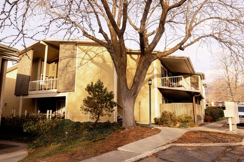 Tiny photo for 323 S PEACH LN, Bountiful, UT 84010 (MLS # 2126873)