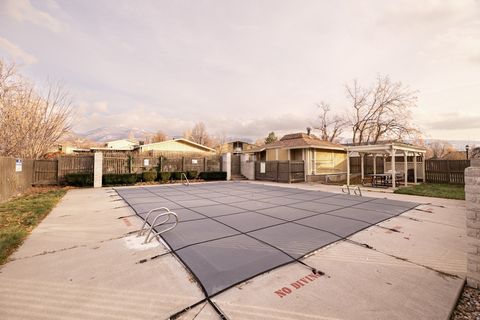 Tiny photo for 323 S PEACH LN, Bountiful, UT 84010 (MLS # 2126873)