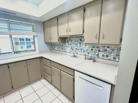 Tiny photo for 323 S PEACH LN, Bountiful, UT 84010 (MLS # 2126873)