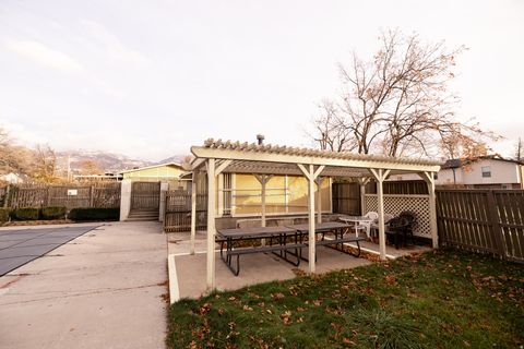 Tiny photo for 323 S PEACH LN, Bountiful, UT 84010 (MLS # 2126873)