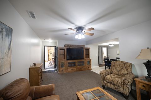Tiny photo for 323 S PEACH LN, Bountiful, UT 84010 (MLS # 2126873)