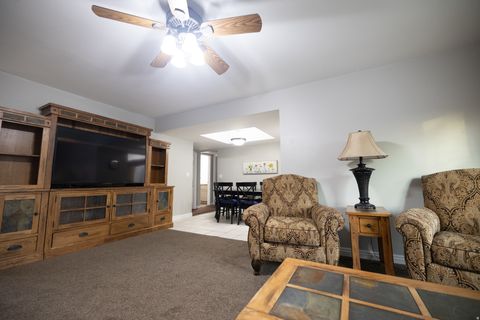 Tiny photo for 323 S PEACH LN, Bountiful, UT 84010 (MLS # 2126873)