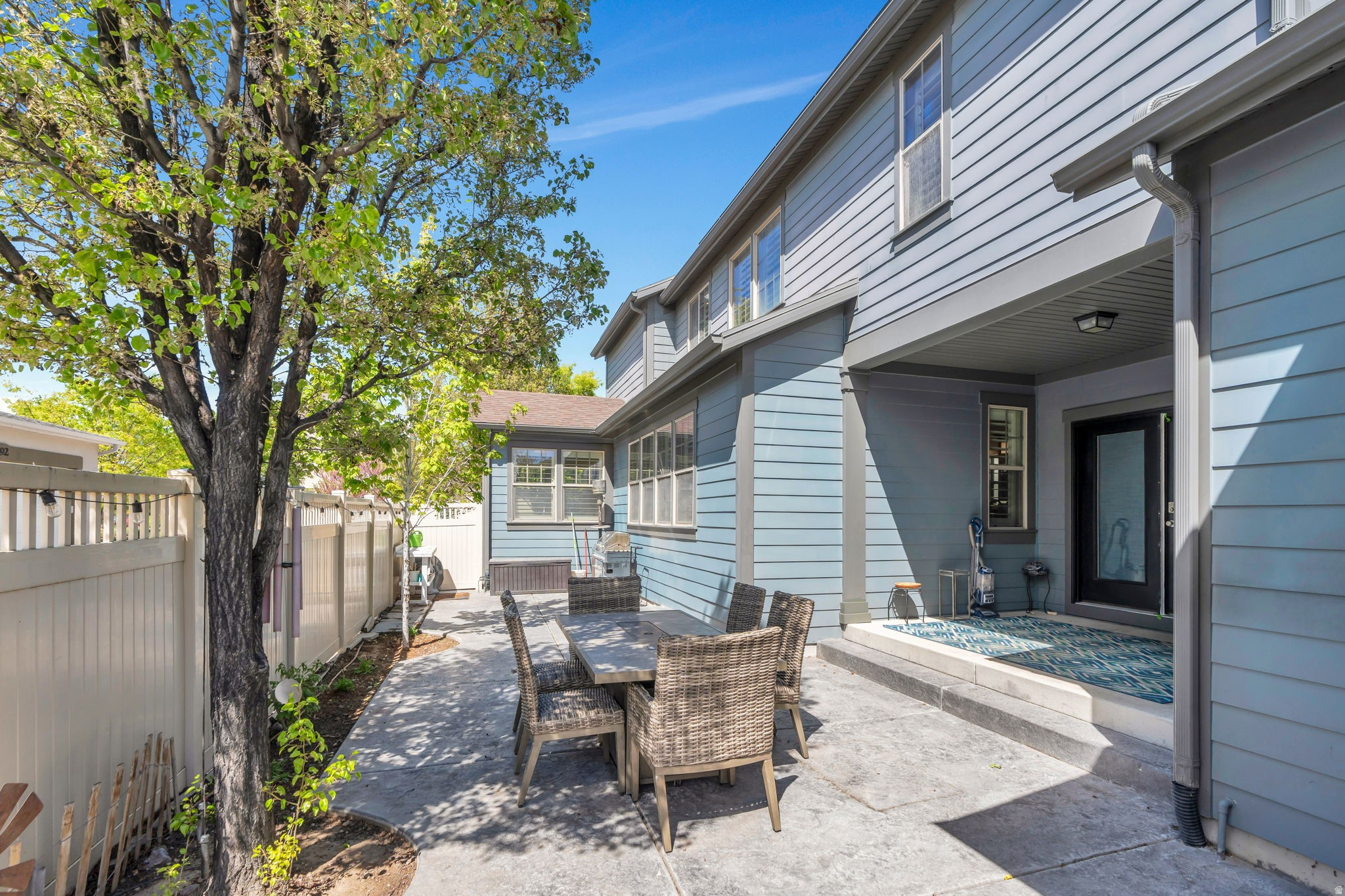 DAYBREAK - Residential