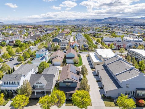 Tiny photo for 4489 W IRON MOUNTAIN DR, South Jordan, UT 84009 (MLS # 2151214)