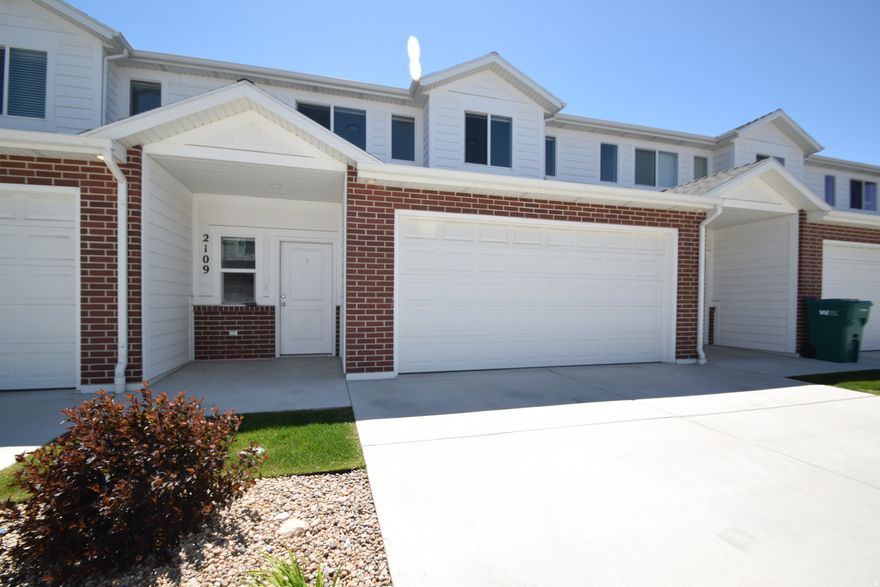 River walk Trail Right Out Your Door * Clean Home * Lots of Space for the Price * Overhead Rack Storage in Garage * Lots of Natural Light * Come take a look
