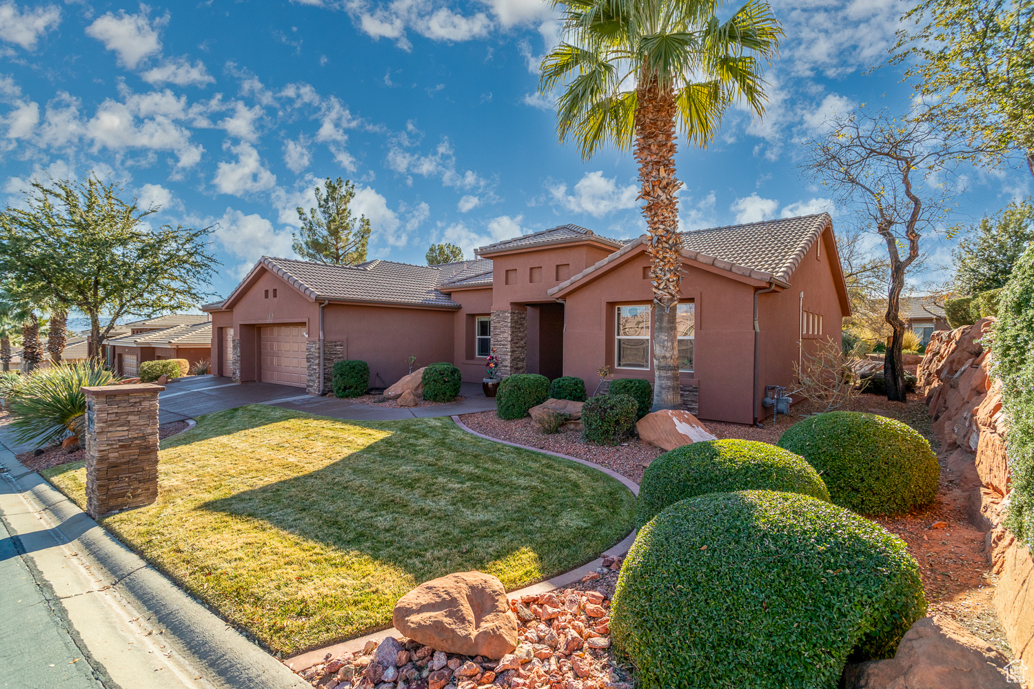 1319 W Red Butte Dr, Washington, Utah image 1