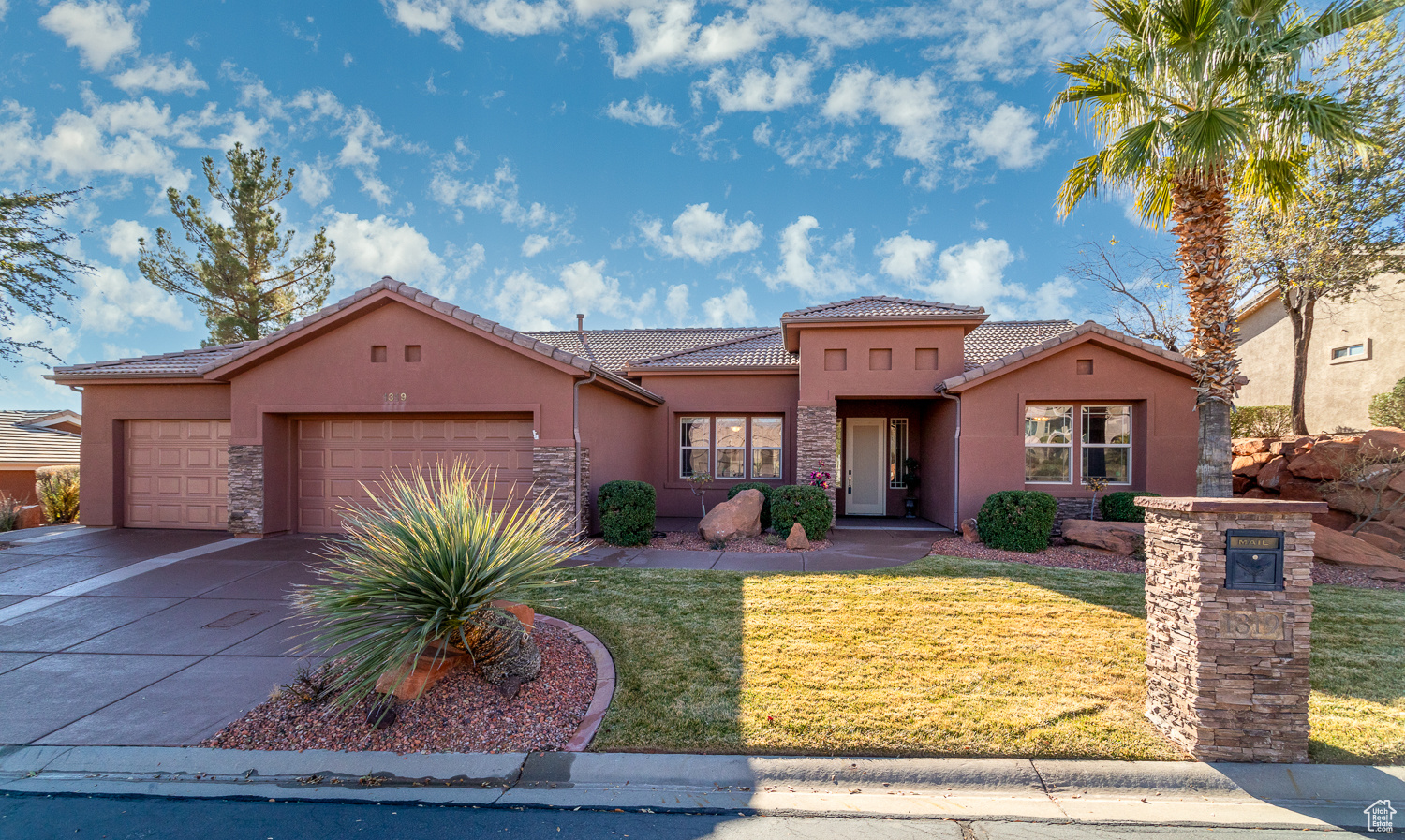 1319 W Red Butte Dr, Washington, Utah image 2