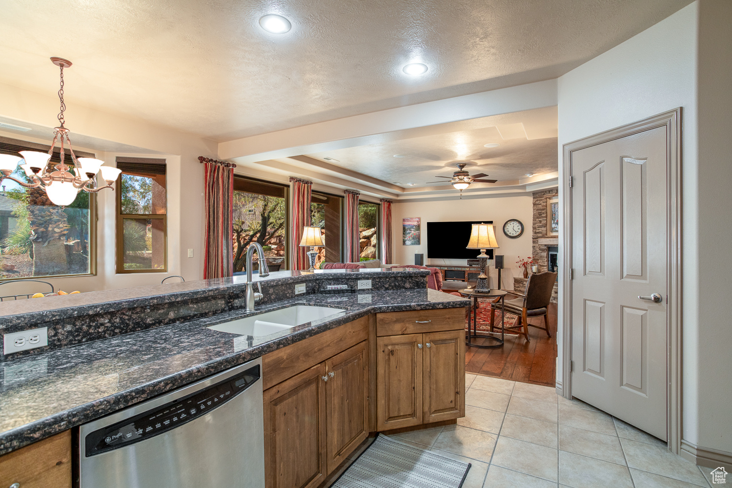 1319 W Red Butte Dr, Washington, Utah image 11