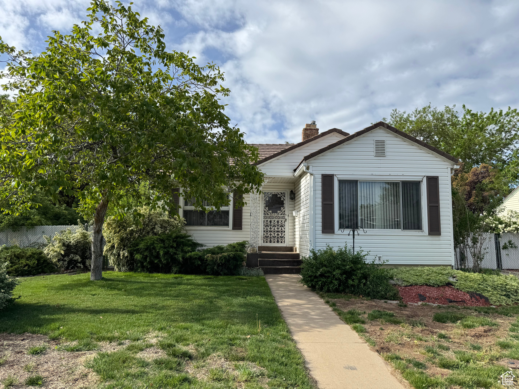 298 N Lakeview Dr, Clearfield, Utah image 1