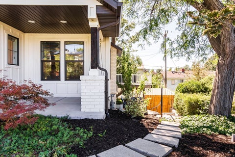 Tiny photo for 2954 E OAKRIDGE DR, Salt Lake City, UT 84109 (MLS # 2183434)