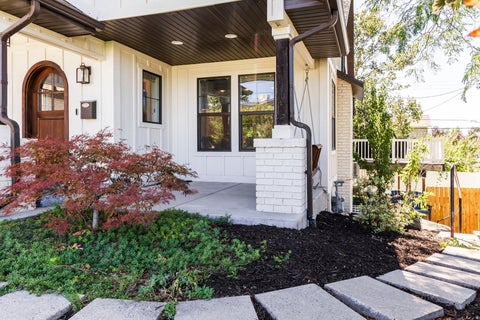Tiny photo for 2954 E OAKRIDGE DR, Salt Lake City, UT 84109 (MLS # 2183434)