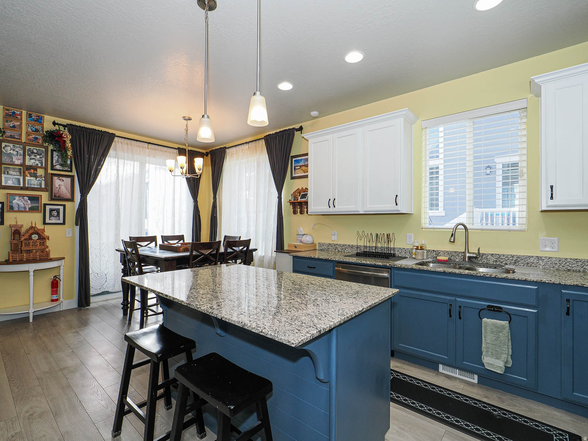 MOUNTAIN HEIGHTS - Residential