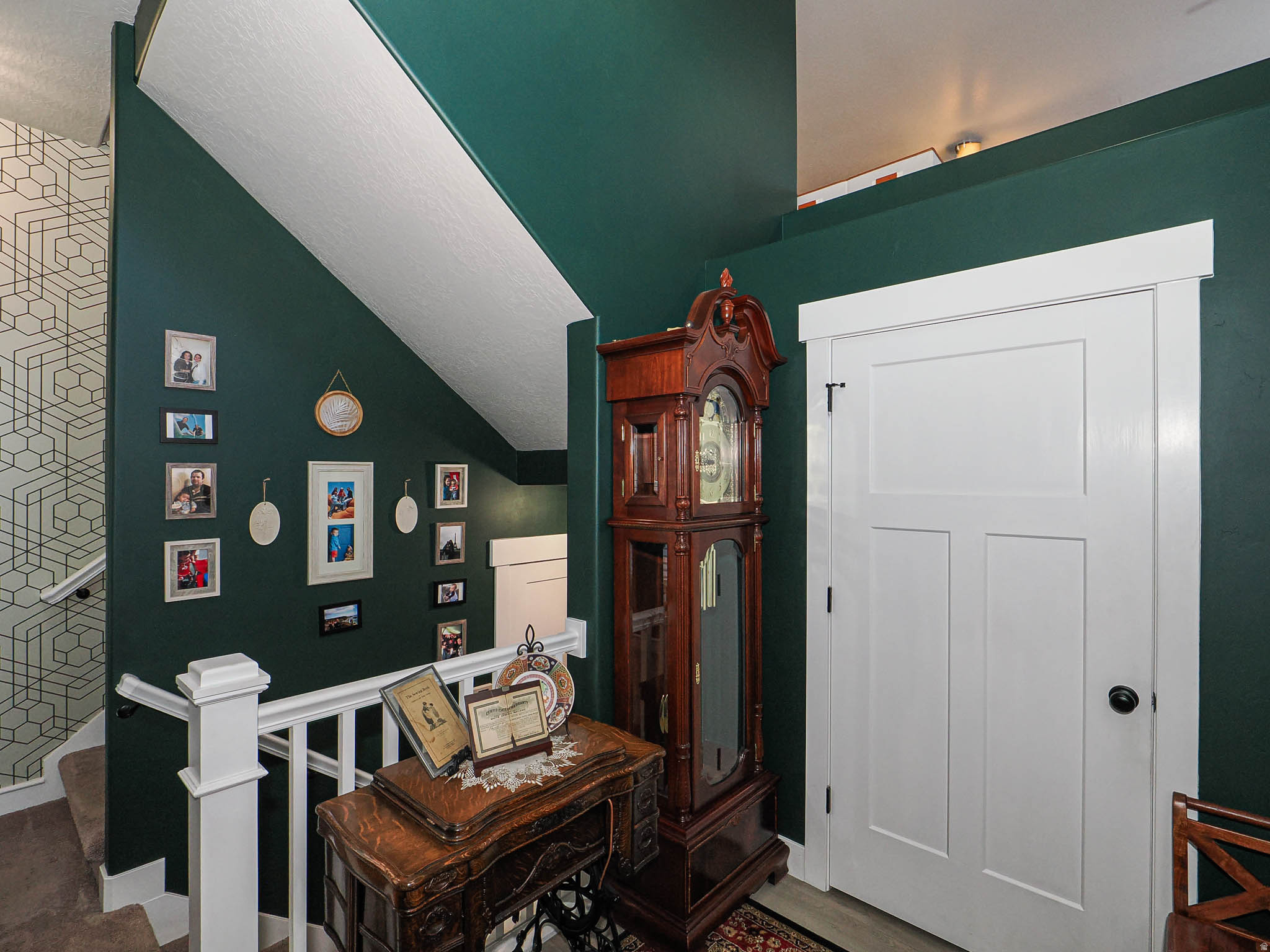 MOUNTAIN HEIGHTS - Residential