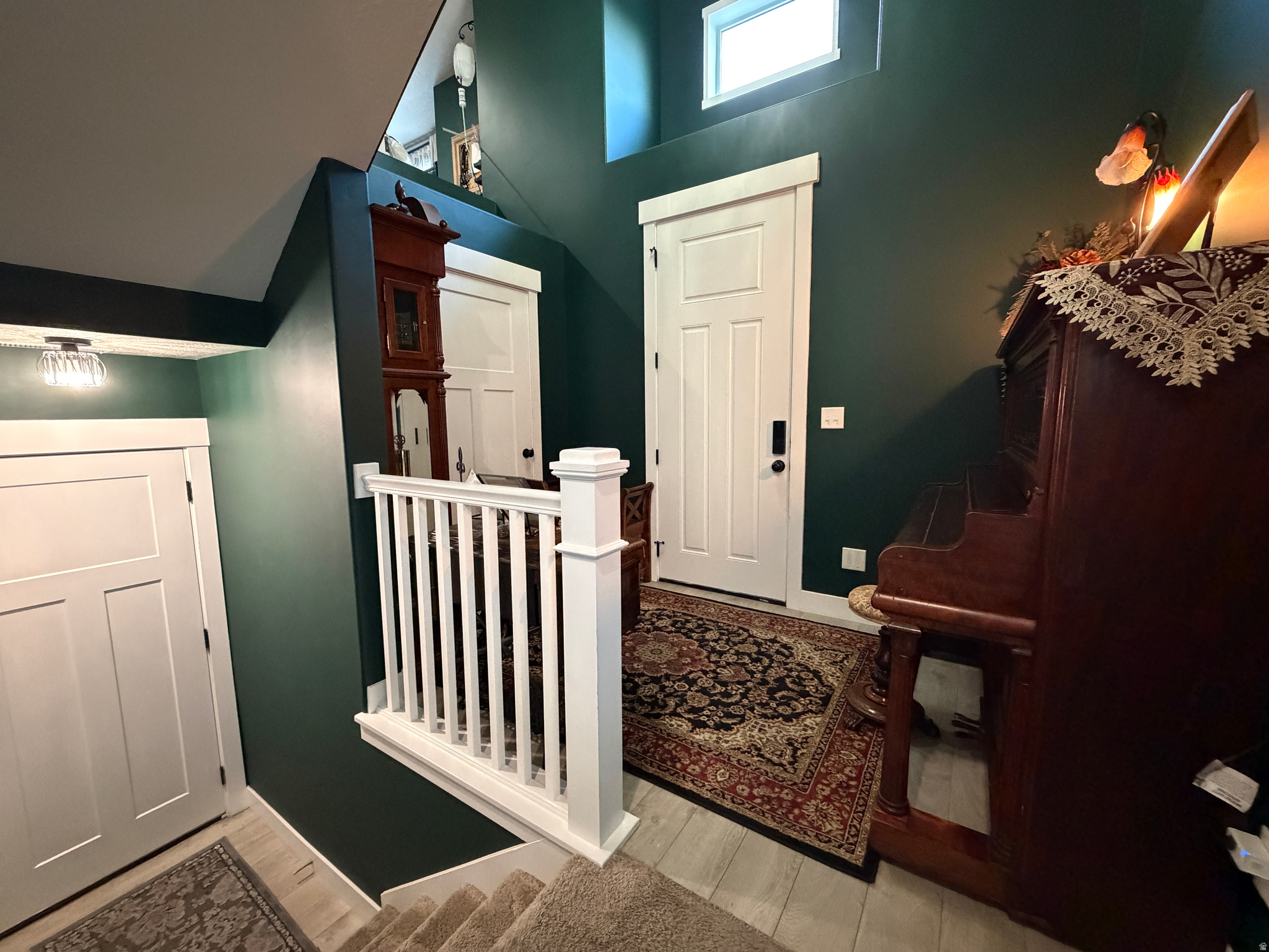 MOUNTAIN HEIGHTS - Residential