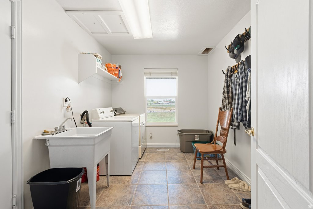 CARAS ACRES - Residential