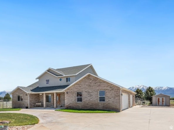 CARAS ACRES - Residential
