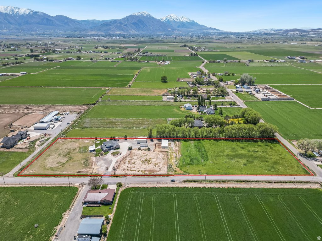 CARAS ACRES - Residential