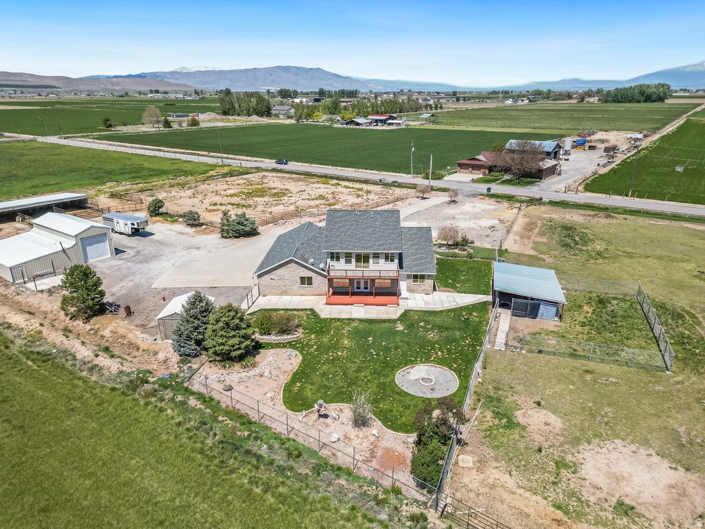 CARAS ACRES - Residential