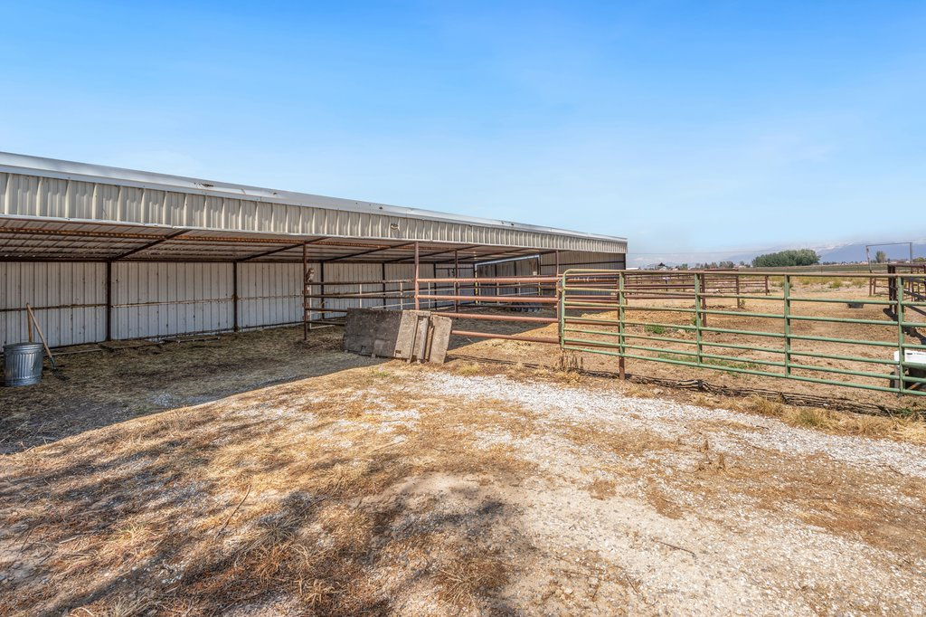 CARAS ACRES - Residential