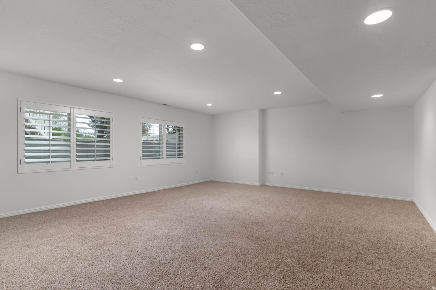 MEADOWS - Residential