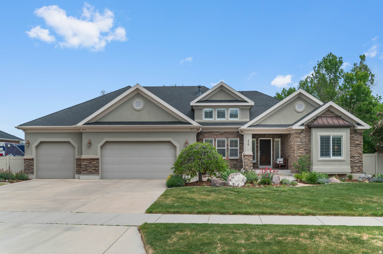 MEADOWS - Residential