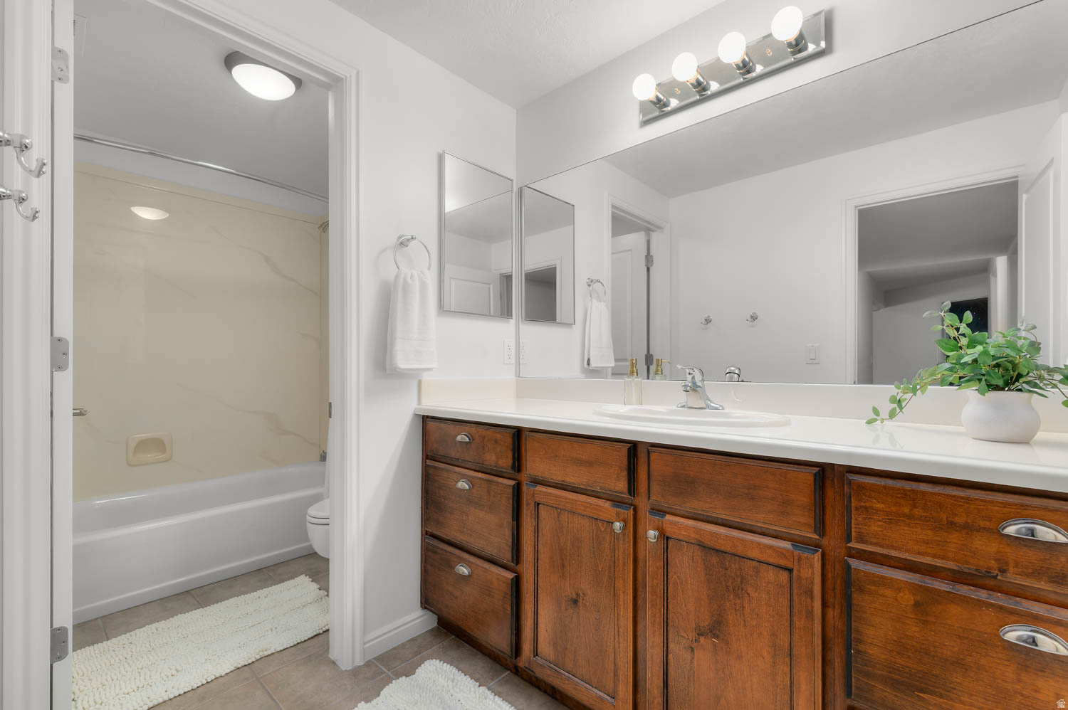 MEADOWS - Residential