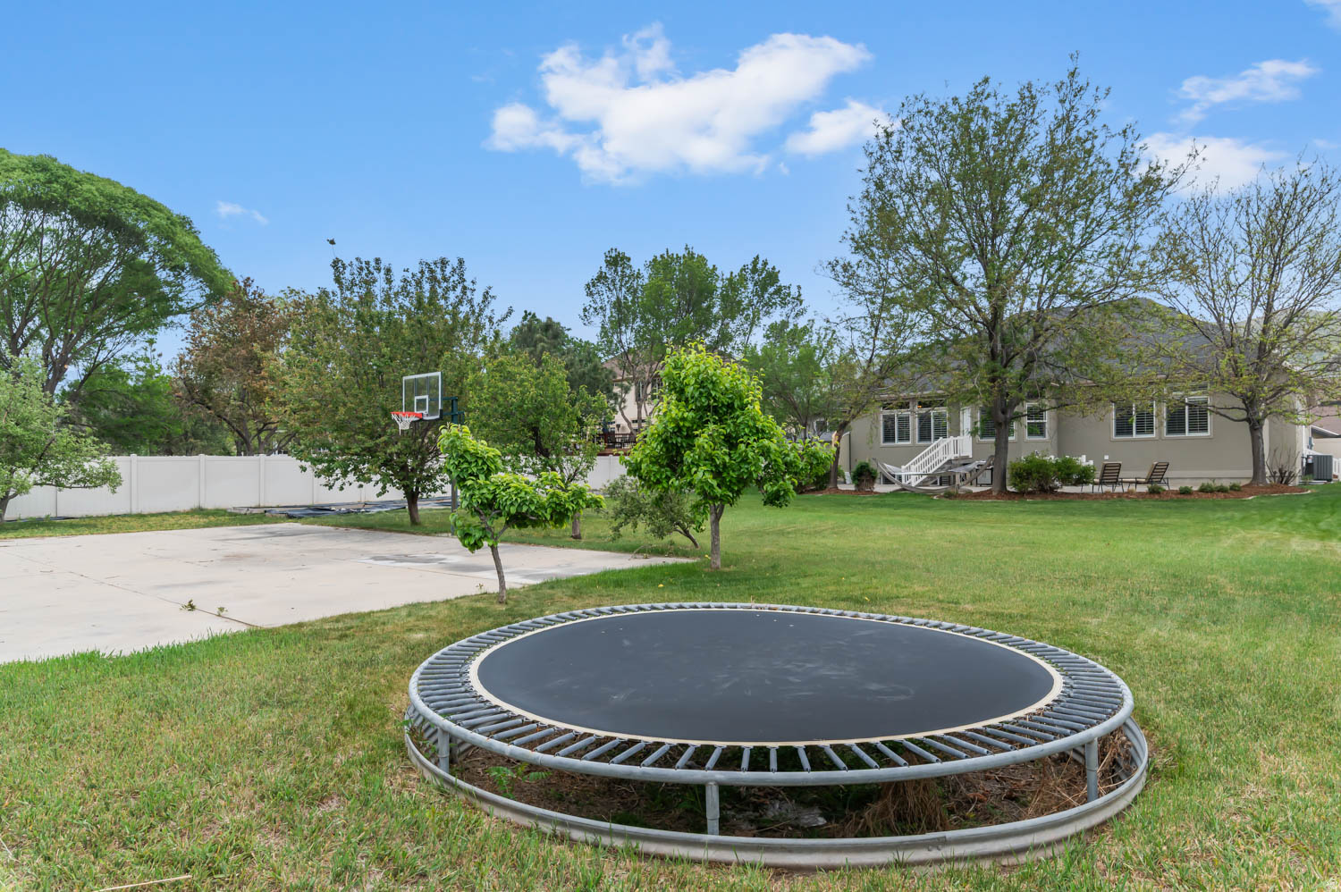 MEADOWS - Residential
