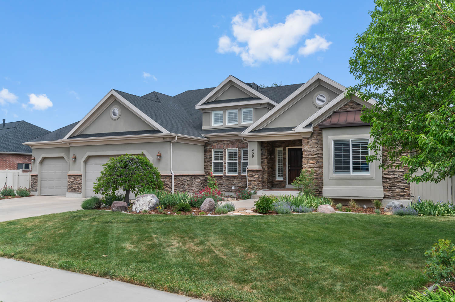 MEADOWS - Residential