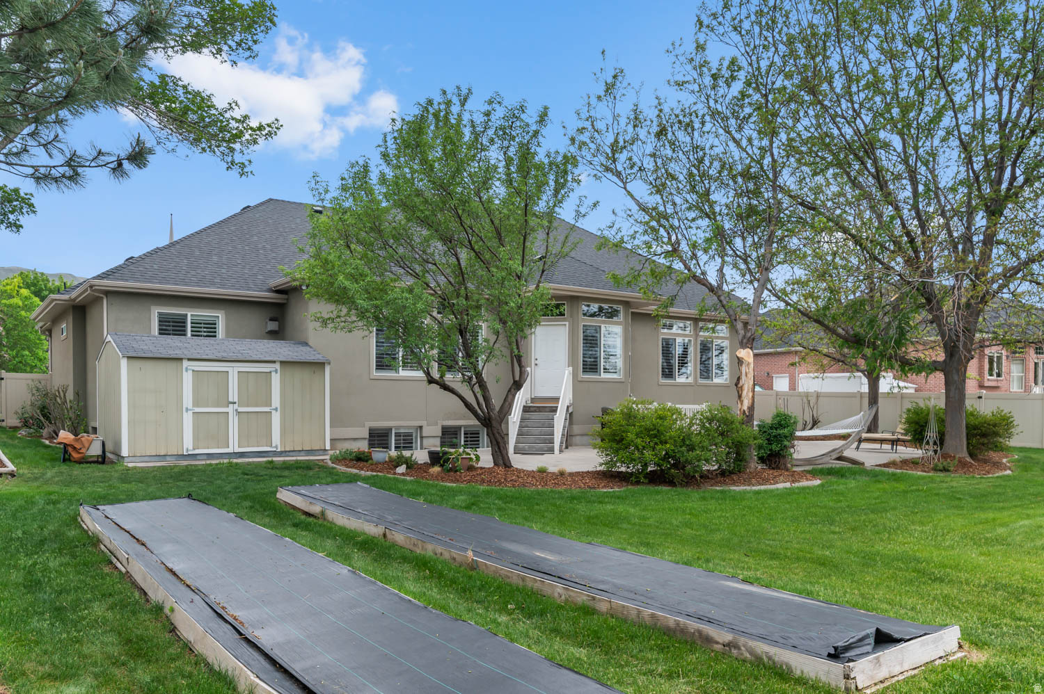 MEADOWS - Residential