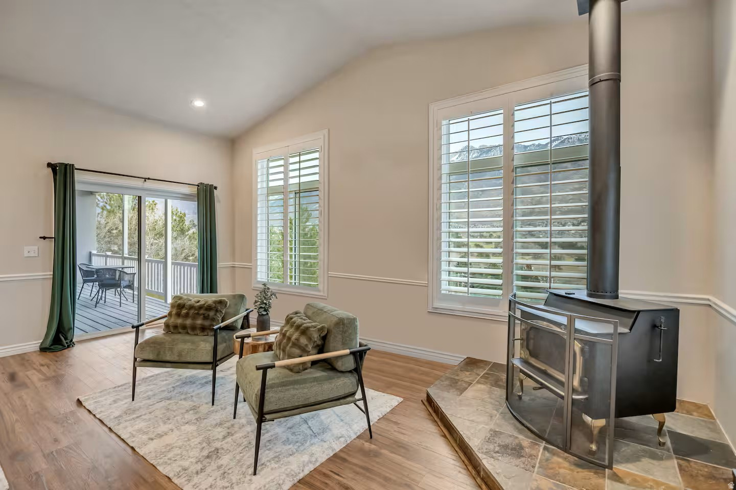 HIDDEN VALLEY HILLS - Residential