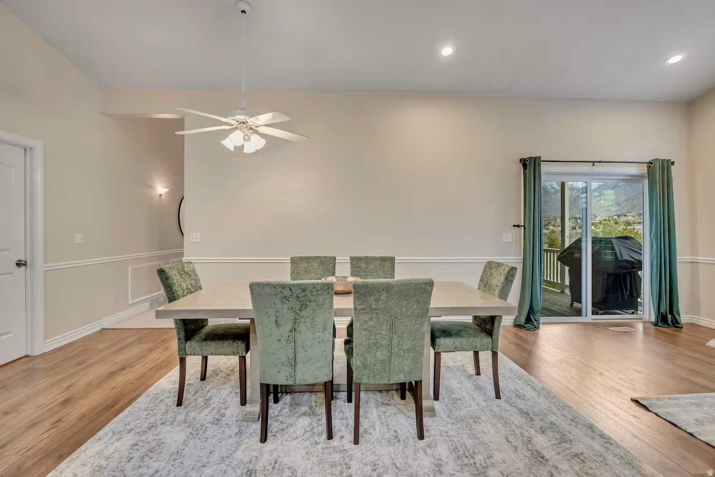 HIDDEN VALLEY HILLS - Residential