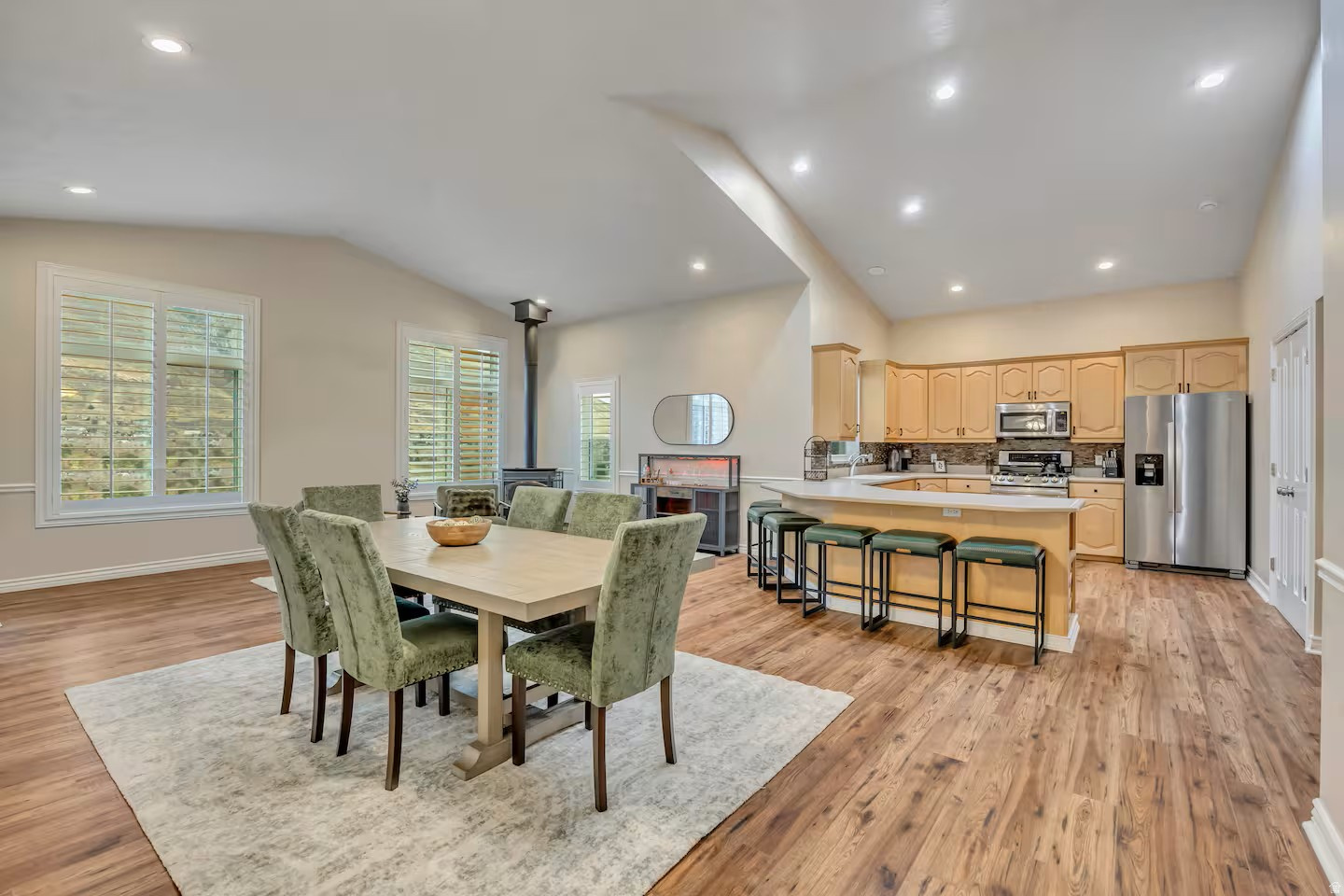 HIDDEN VALLEY HILLS - Residential